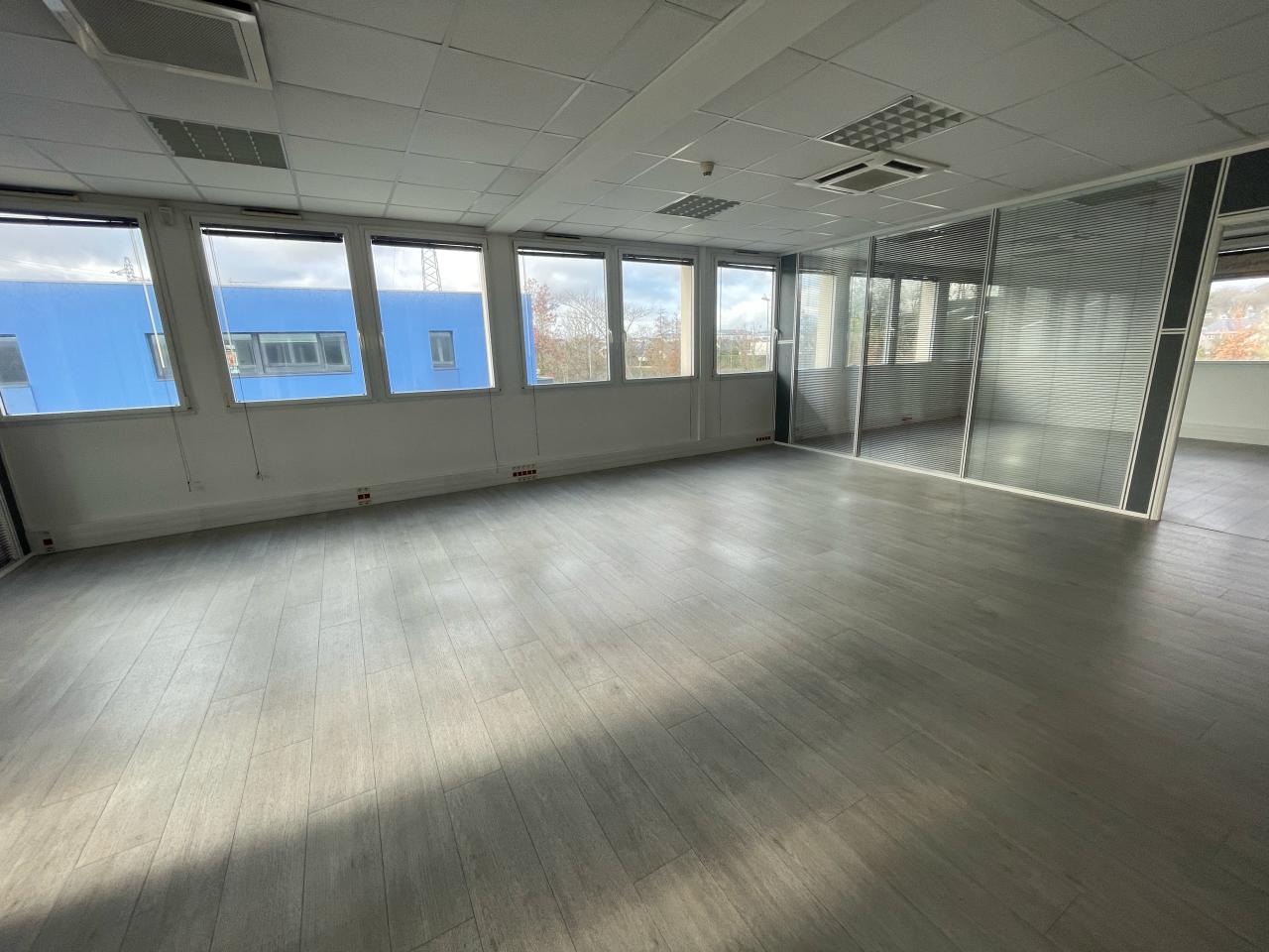 Bureau Cesson-Sévigné 314m² Location bureau Cesson-Sévigné Ille-et-Vilaine OLBUR2428396 2